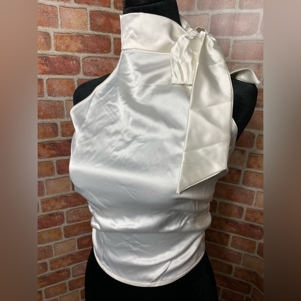 NWT White sleeveless top back tie size M